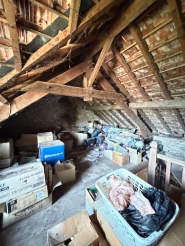 PROCHE DE SARLAT LA CANÉDA À RENOVER FORT POTENTIEL