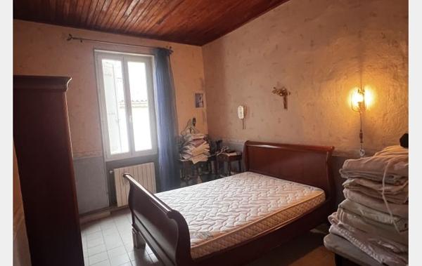 Vente Maison de village avec dependances à rénover Saint-gilles   