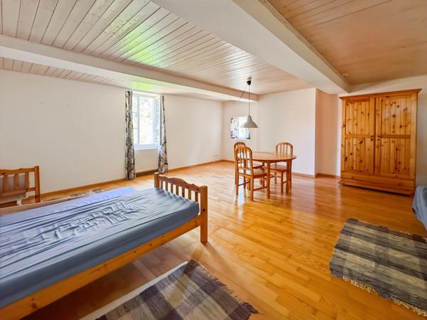 Maison à vendre 9 pièces proche de MARCIGNY (71) 234m² - dependances - terrain 16290 m²