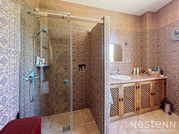 Belle maison familiale de 130m² avec piscine et jardin arboré