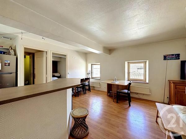 Appartement F4 à vendre  4 pièces - 60 m 2   RIOM  - 63