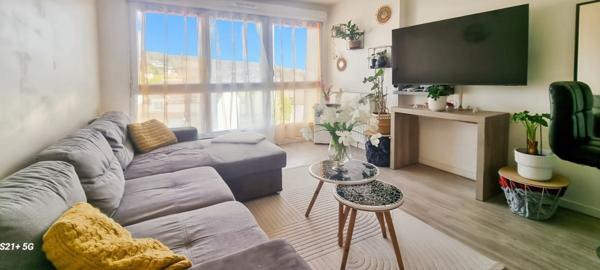 Appartement à vendre 2 pièces CHANTELOUP LES VIGNES (78)