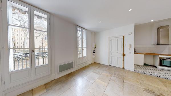 Montpellier (34000) CANOURGUE T3 d'exception place de la Canourgue 54 m² DISPONIBLE IMMEDIATEMENT