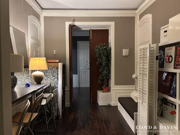 CENTRE VILLE DE MARSEILLE-PLATEAU DE 200m2 à proximité du Vieux-Port. DOUBLE DESTINATION PROFESSIONNELLE ET HABITATION