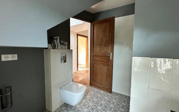 Maison à vendre    6 pièces •  Saint-Christophe-Vallon