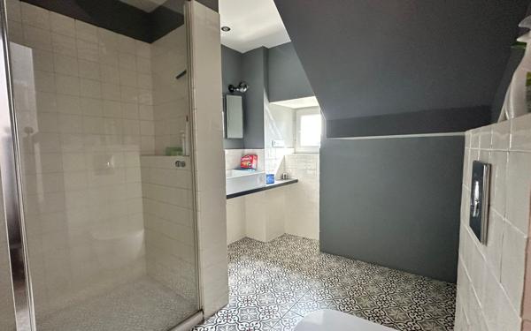 Maison à vendre    6 pièces •  Saint-Christophe-Vallon