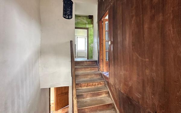 Maison à vendre    6 pièces •  Saint-Christophe-Vallon