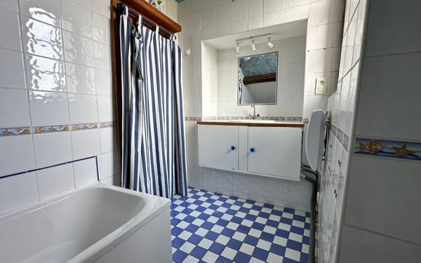 Maison à vendre    6 pièces •  Saint-Christophe-Vallon