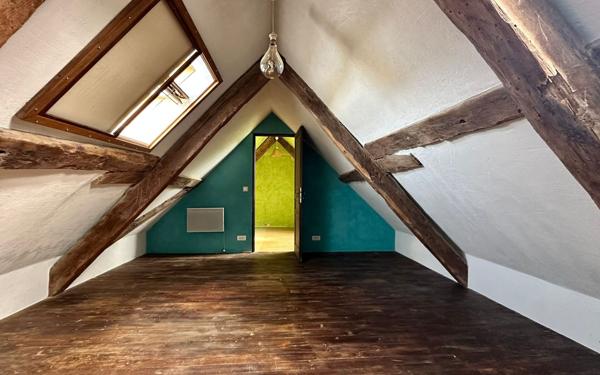 Maison à vendre    6 pièces •  Saint-Christophe-Vallon