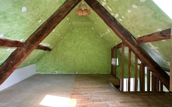 Maison à vendre    6 pièces •  Saint-Christophe-Vallon