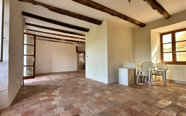 Maison à vendre    6 pièces •  Saint-Christophe-Vallon