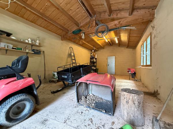 Lodève (34700) Magnifique maison contemporaine de 150 m² avec piscine à débordement et grand terrain de 10 800m² clos