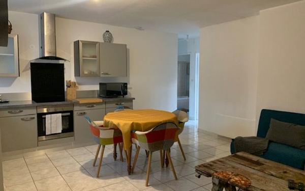 Maison à louer    3 pièces • 55,48 m2 Saint-Gilles