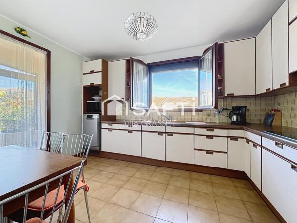 Maison familiale, quartier recherché La Crouzette, proche des plages et des commodités.