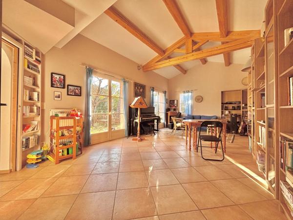 Vente Villa 6 pièces 190 m2 à Gignac