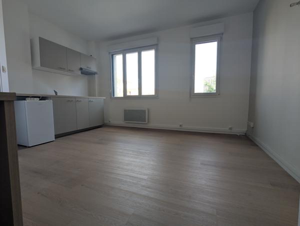 OFFRE DE RENTREE - studio 21 m2- Clermont Rabanesse - Clermont-Province