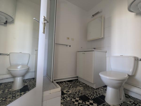 OFFRE DE RENTREE - studio 21 m2- Clermont Rabanesse - Clermont-Province