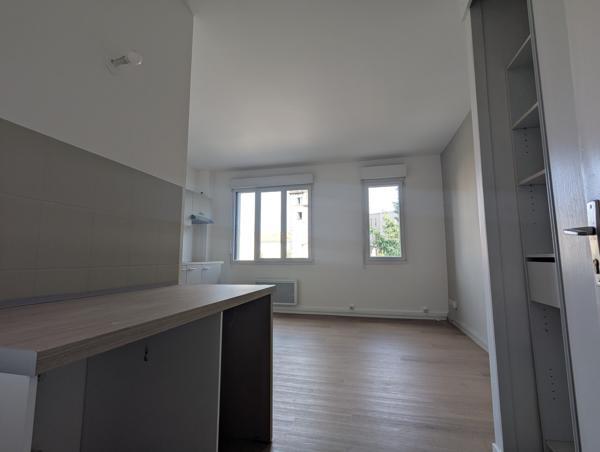 OFFRE DE RENTREE - studio 21 m2- Clermont Rabanesse - Clermont-Province