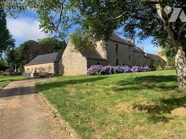 Propriété de caractère 
possibilité d'acquisition de terrains supplémentaires.
contactez l'Office.