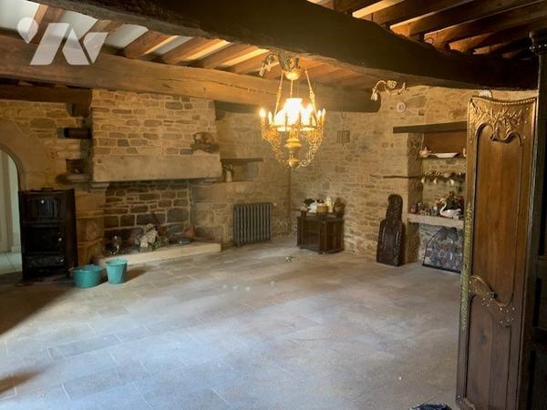 Propriété de caractère 
possibilité d'acquisition de terrains supplémentaires.
contactez l'Office.