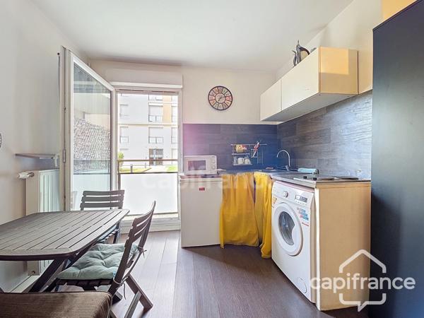 Charmant studio - Thiais, à 1 min à pied du tram, place de stationnement – Idéal investisseur, primo-accédant ou profession libérale