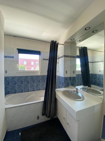APPARTEMENT NIORT - 3 pièce(s) - 74 m2