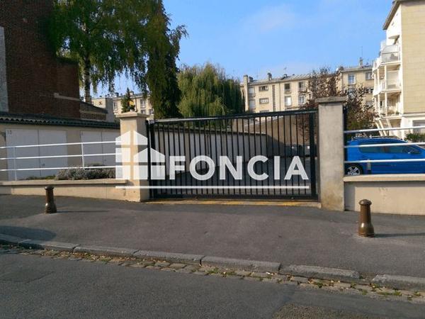 Location Parking - 5 RUE ROZE & 12/18 BOULEVARD DE LYON Laon 02000