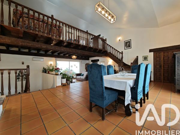 Immeuble à vendre 257 m² Claira