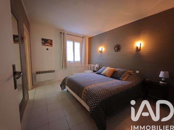 Immeuble à vendre 257 m² Claira