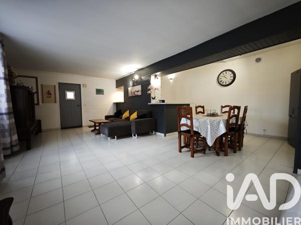 Immeuble à vendre 257 m² Claira