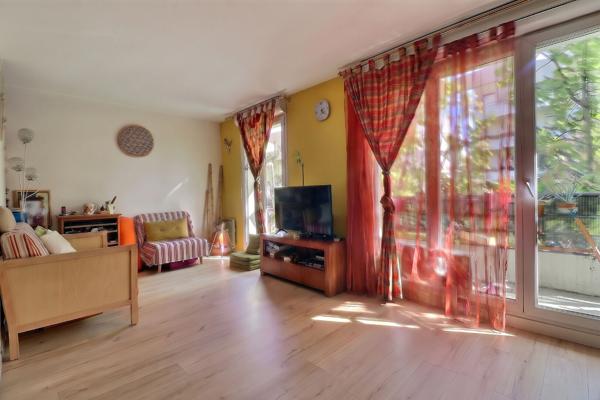Appartement 2 pièces lumineux à vendre à ST DENIS - Porte de Paris - Stade de France