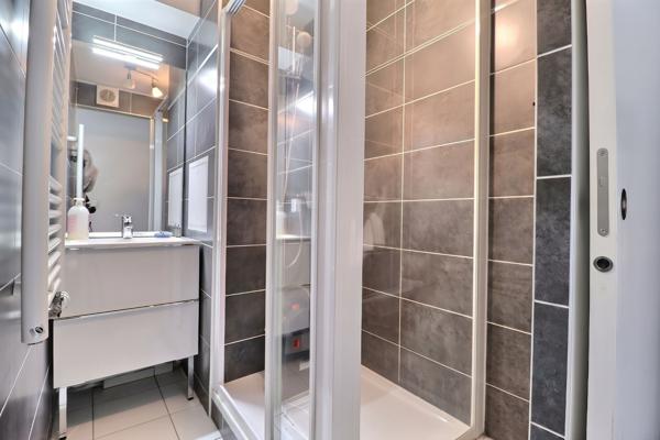 Appartement 2 pièces lumineux à vendre à ST DENIS - Porte de Paris - Stade de France