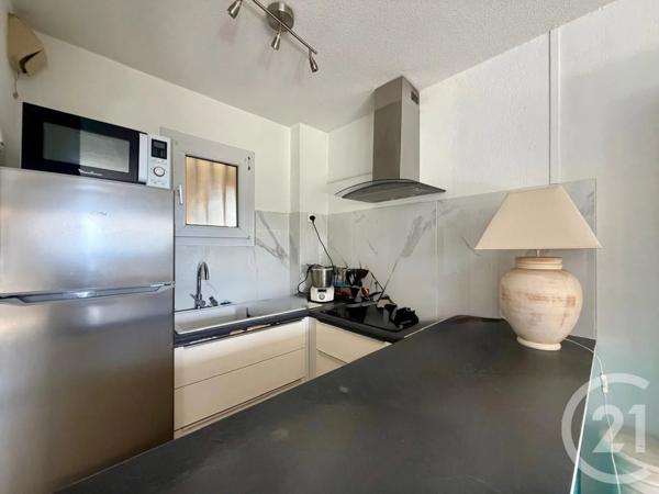 Appartement T1 à vendre  1 pièce - 26 m 2   BANDOL  - 83