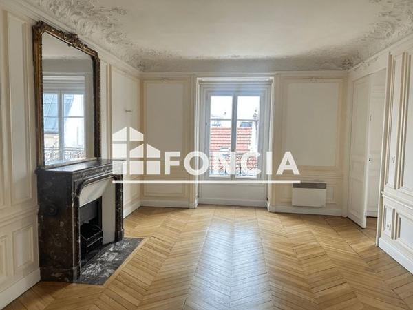 Location Appartement 3 pièces 75.14 m² - 8 RUE DE VALENCIENNES Paris 75010