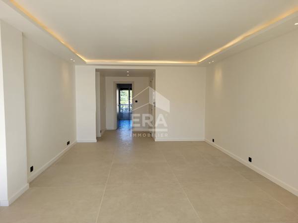 NICE  F4 104M2 VUE MER GARAGE 19M2 PISCINE TENNIS