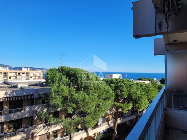 NICE  F4 104M2 VUE MER GARAGE 19M2 PISCINE TENNIS