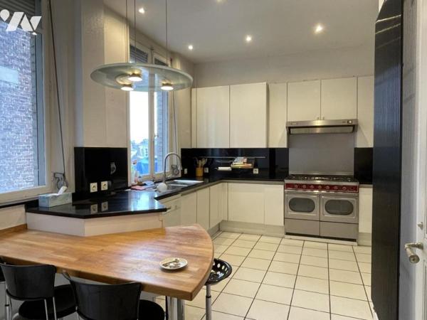 LA MADELEINE - Botanique/ Grand Boulevard - Appart. Ancien d'env. 140m² + possibilité garage