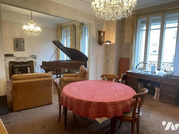 LA MADELEINE - Botanique/ Grand Boulevard - Appart. Ancien d'env. 140m² + possibilité garage