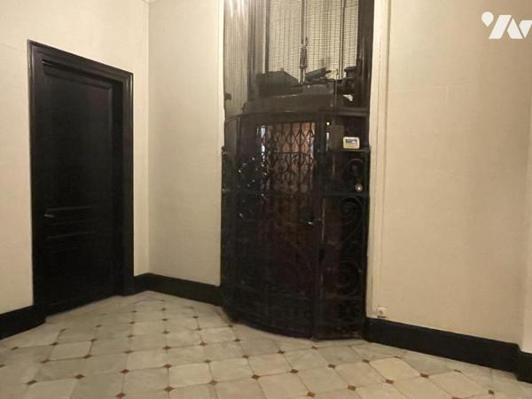 LA MADELEINE - Botanique/ Grand Boulevard - Appart. Ancien d'env. 140m² + possibilité garage