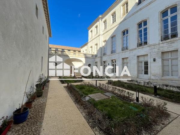 Location Studio 26.35 m² - 8 RUE PETRAMALE Avignon 84000