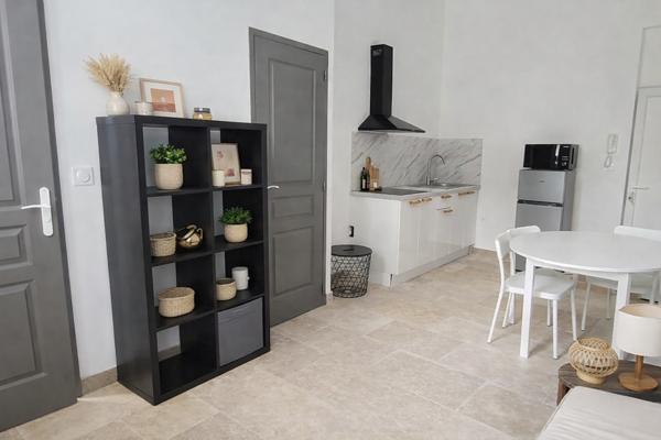Studio meublé rénové  Bagnols-sur-Cèze (30200)