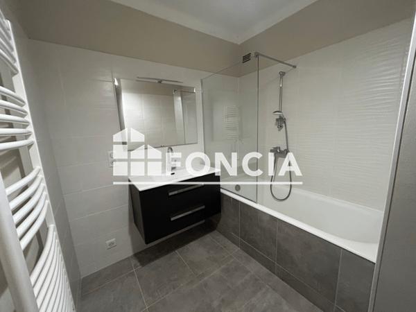 Location Appartement 3 pièces 73.22 m² - 6 RUE BEAU DE ROCHAS Digne-les-bains 04000