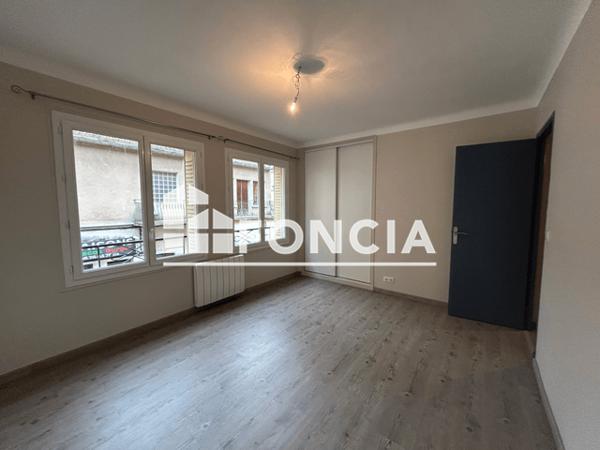 Location Appartement 3 pièces 73.22 m² - 6 RUE BEAU DE ROCHAS Digne-les-bains 04000