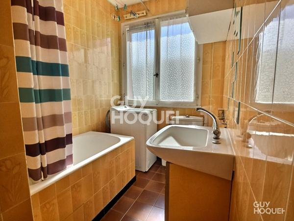 À VENDRE GRAND 2 PIÈCES DE 49m² + PARKING