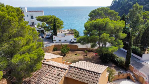 maison à vendre  5 pièces - 184 m2 CAVALAIRE SUR MER - 83