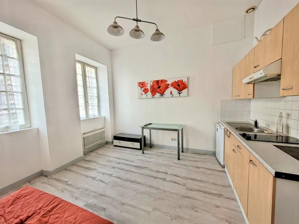 La Rochelle (17000) LA ROCHELLE 2 PIECES 30 M² CENTRE VILLE