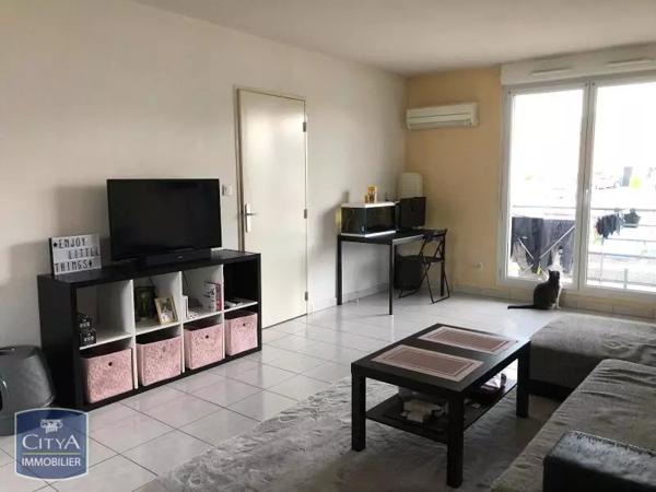 Appartement à louer 2 pièces 48.77m²