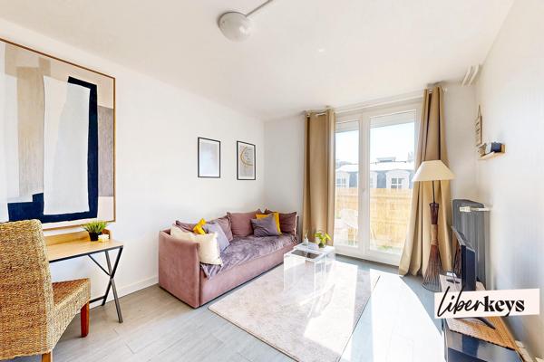 Un studio coup de cœur qui n'en a pas tout à fait l'esprit – 27,9 m² avec balcon et vue dégagée à Chelles