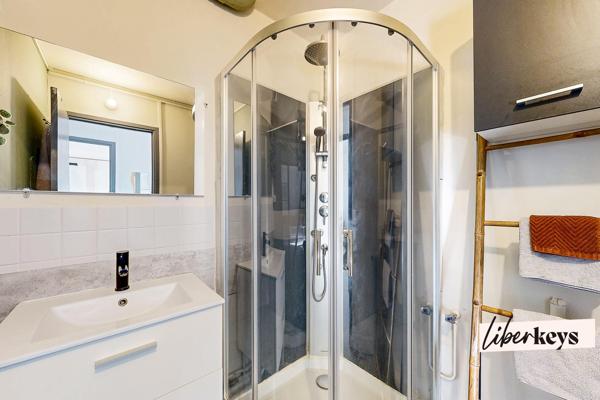 Un studio coup de cœur qui n'en a pas tout à fait l'esprit – 27,9 m² avec balcon et vue dégagée à Chelles