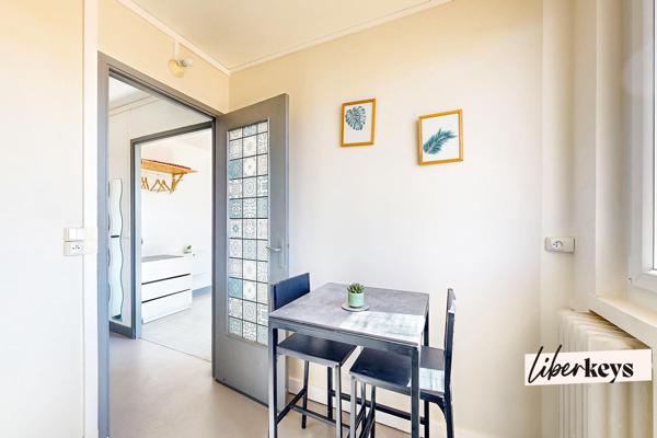 Un studio coup de cœur qui n'en a pas tout à fait l'esprit – 27,9 m² avec balcon et vue dégagée à Chelles